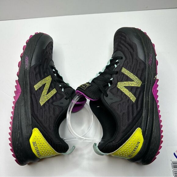 New Balance Women's Black and Yellow all terrain Running Shoes 7 - Picture 6 of 9